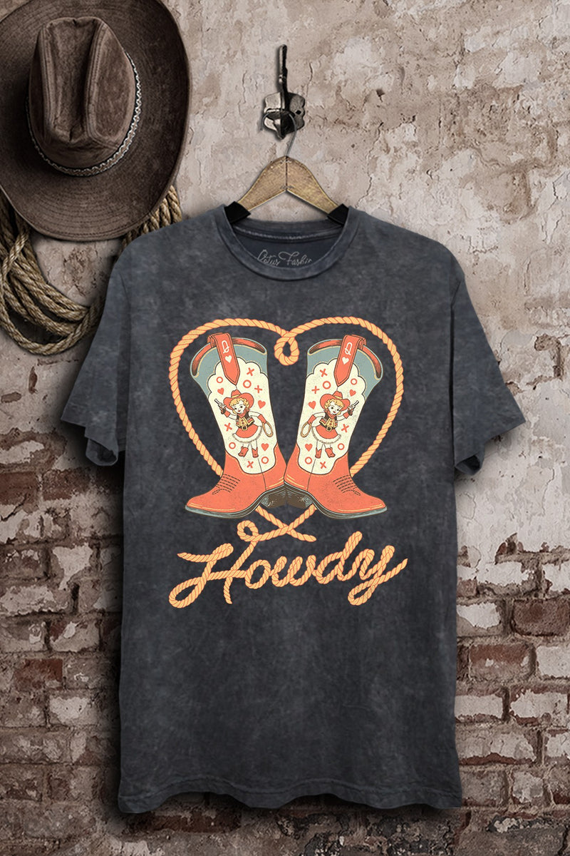 Howdy Boots Cowgirl XOXO Graphic Tee - Vintage Black