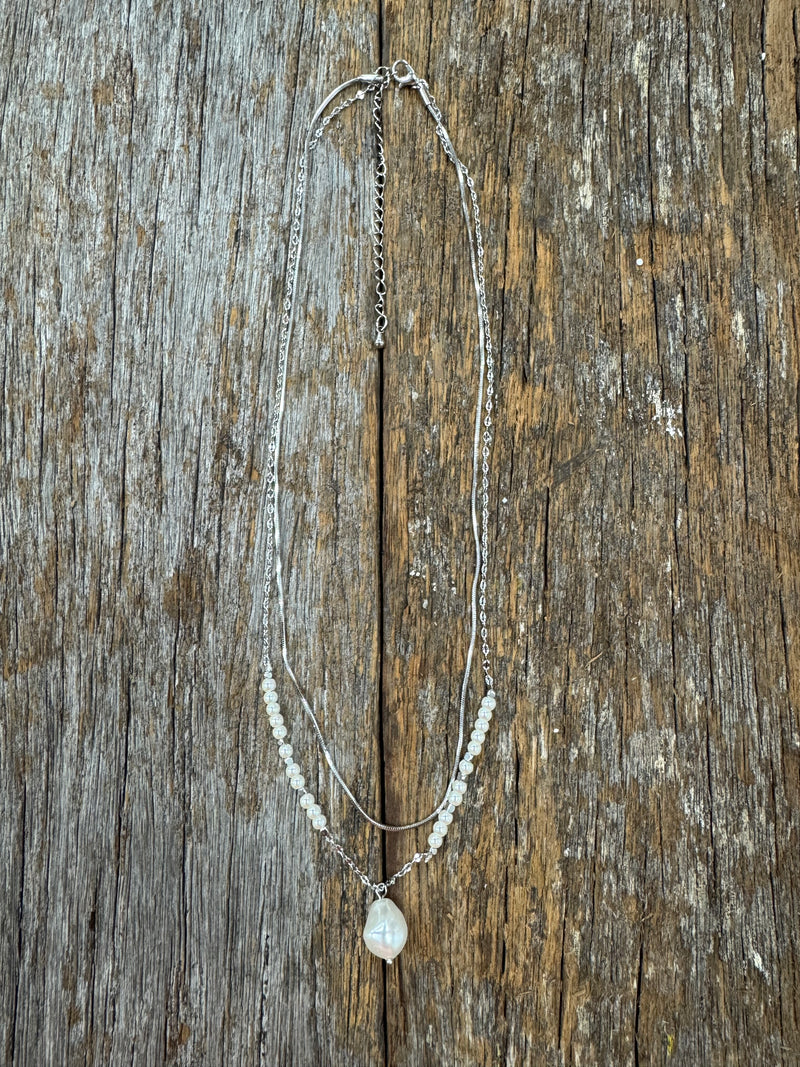 Belle Necklace - Silver & Pearl