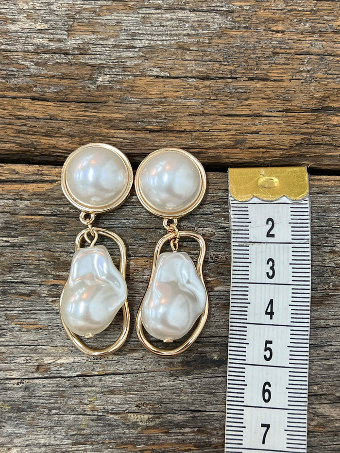 Earrings - Gold Pearl Drop