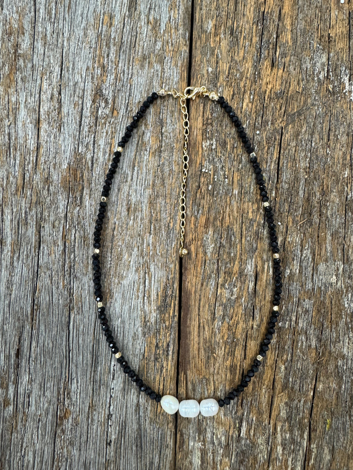 June Necklace - Black & Pearl