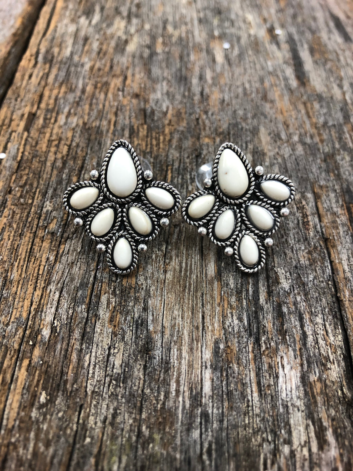 Lara - Cream Western Earrings