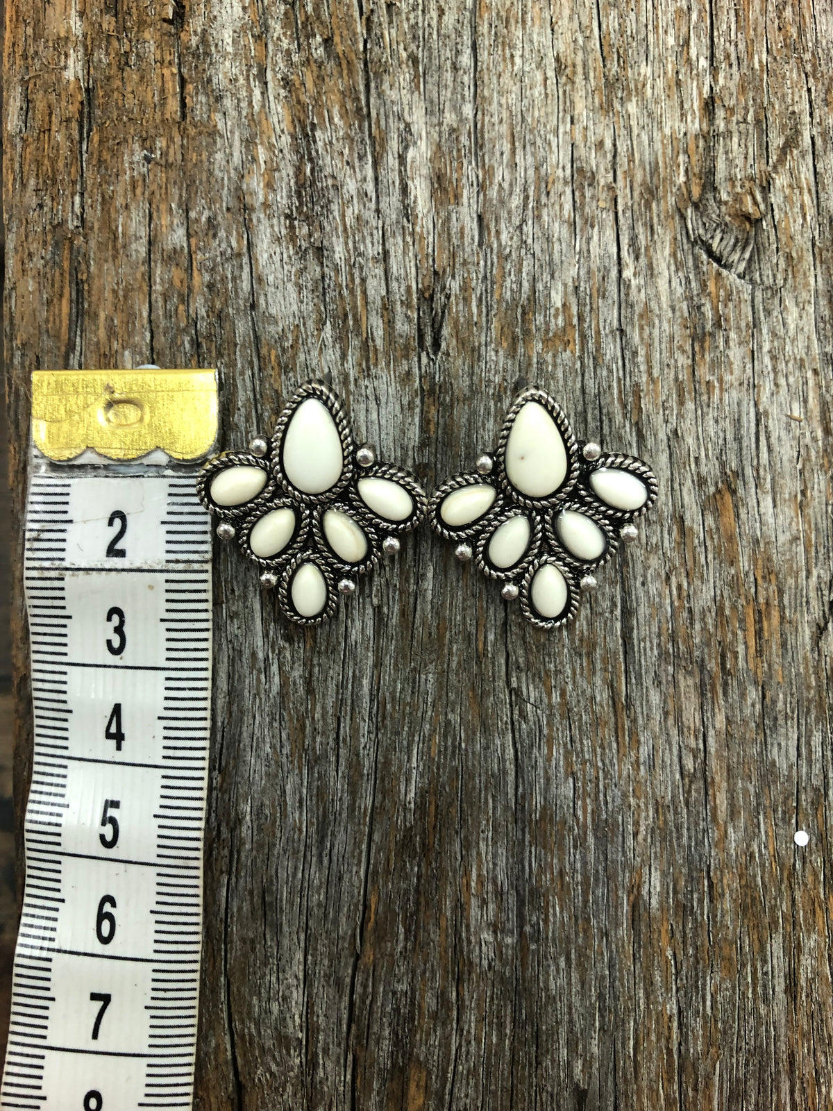 Lara - Cream Western Earrings