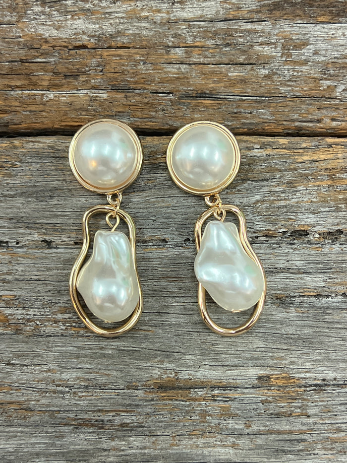 Earrings - Gold Pearl Drop