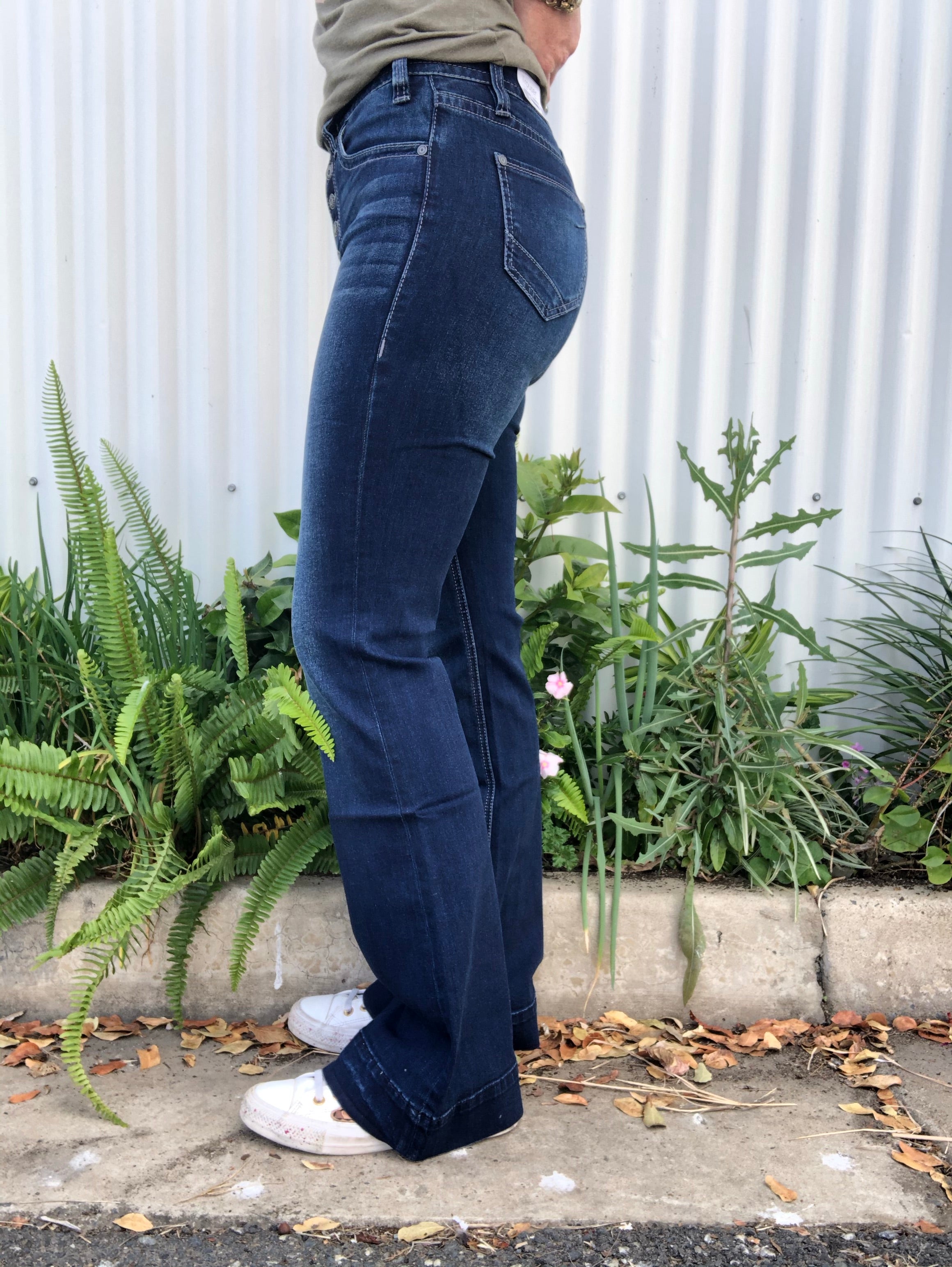 The 24 Best Curvy Jeans for Women That Fit So Well | Who What Wear